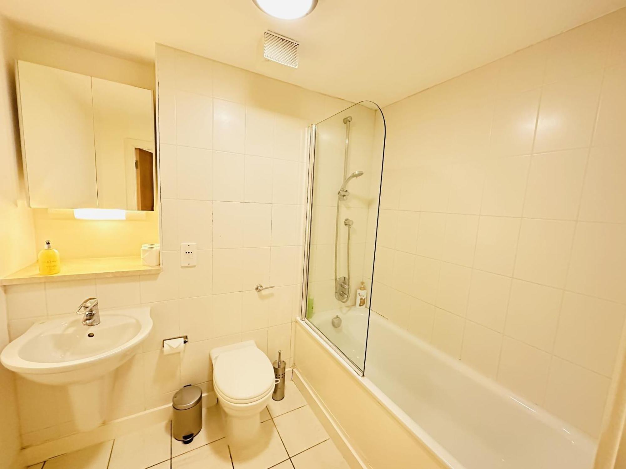 Cosy Modern Tower Bridge Apartment London Rum bild